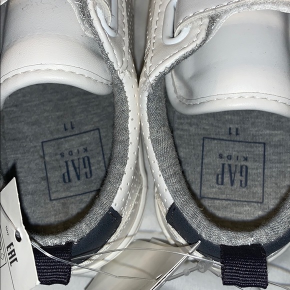 Gap shoes. Kids 11 - Picture 5 of 6